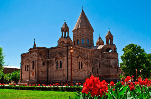 Էջմիածնի Մայր Տաճար