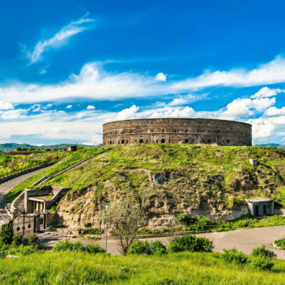 Հառիճավանք, Զբոսանք Գյումրիում, Ձիթողցոնց տուն-թանգարան, Սև բերդ