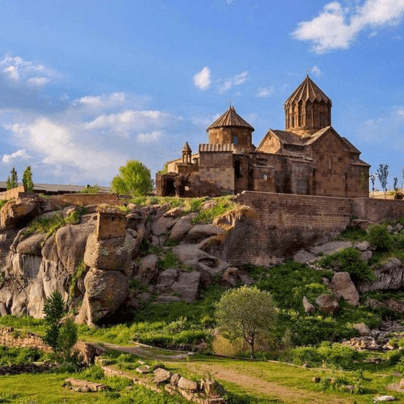 Հառիճավանք, Զբոսանք Գյումրիում, Ձիթողցոնց տուն-թանգարան, Սև բերդ